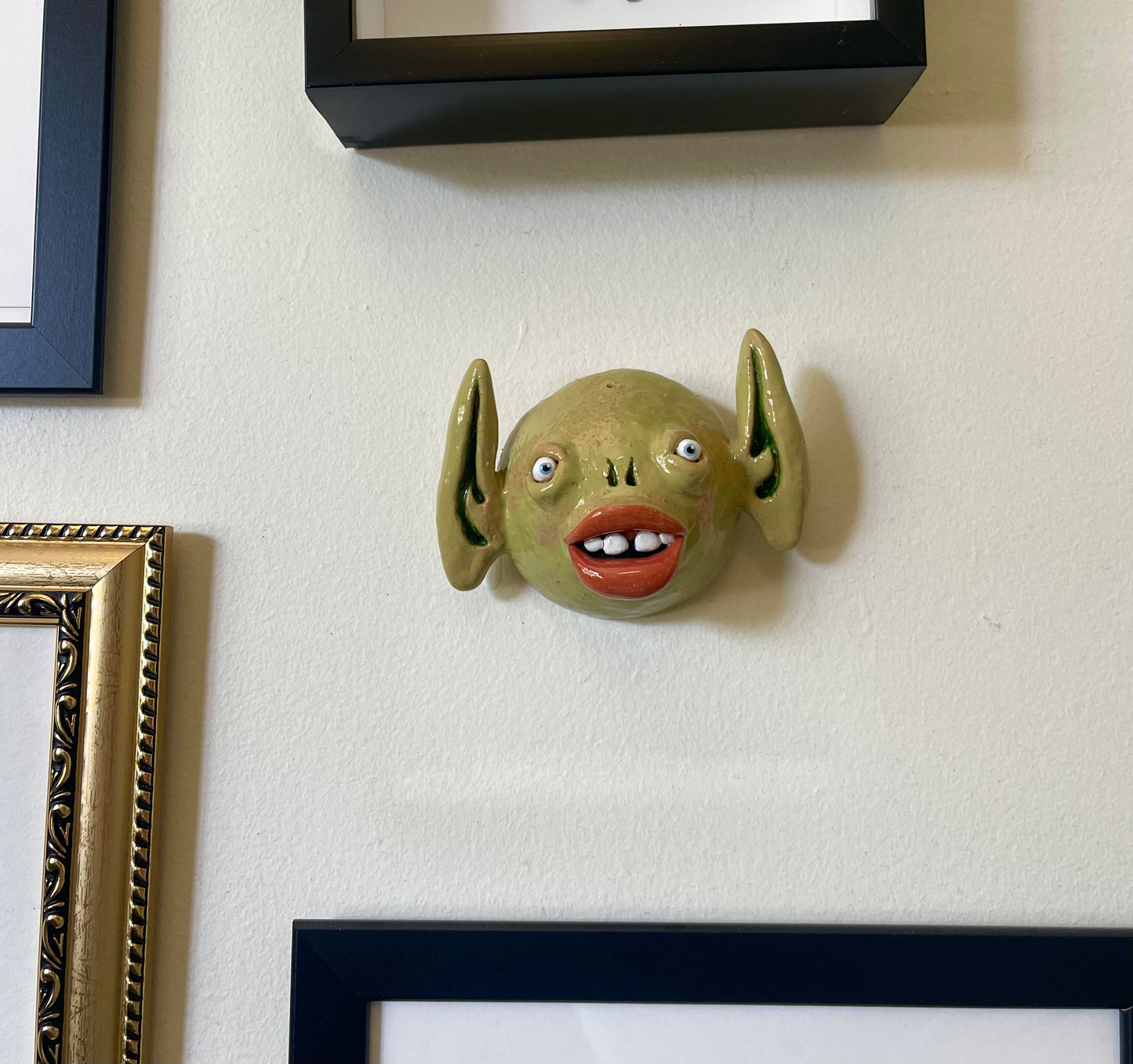 Wall Hanging Gobby